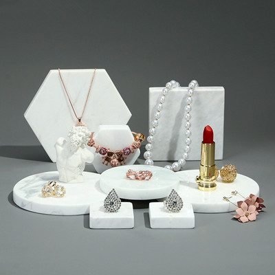 marble jewelry displays